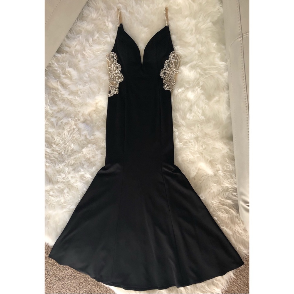 Imperial Beating Black Dress